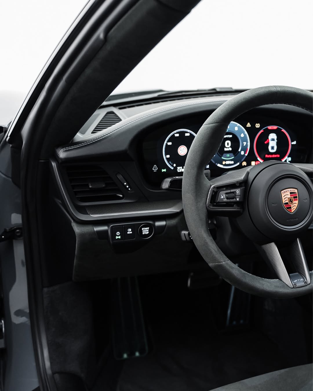 PORSCHE 911 CARRERA GTS - Imagem 5