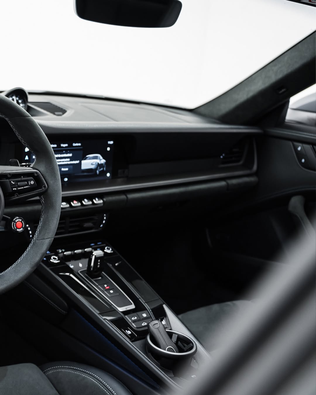 PORSCHE 911 CARRERA GTS - Imagem 6