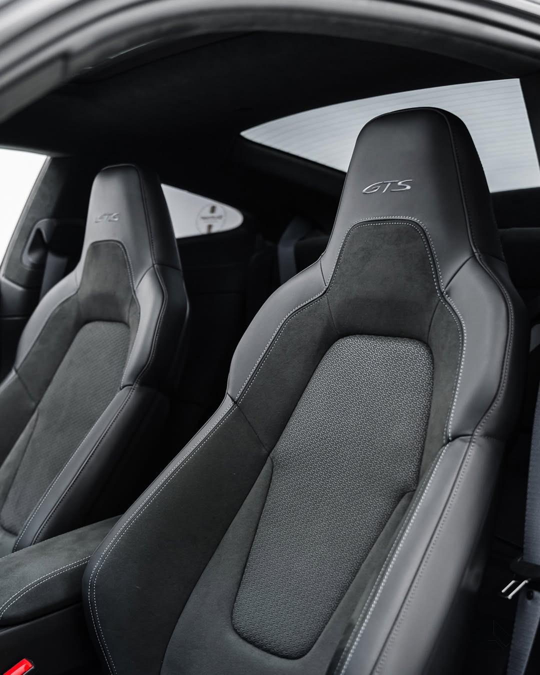 PORSCHE 911 CARRERA GTS - Imagem 7