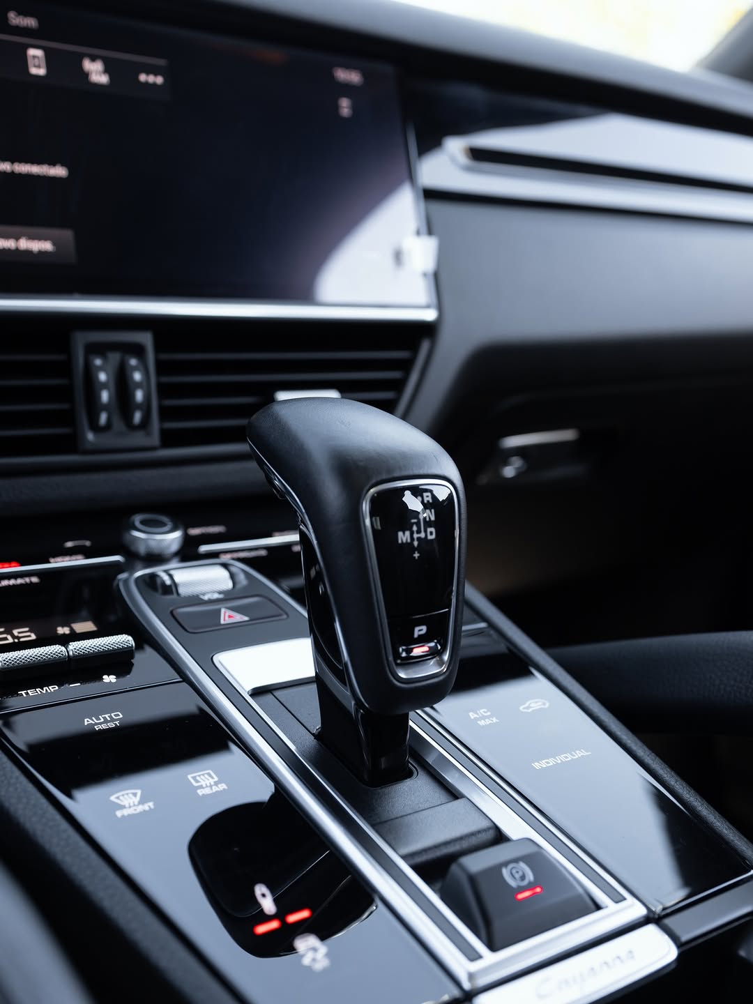 PORSCHE CAYENNE E-HYBRID COUPÉ - Imagem 14