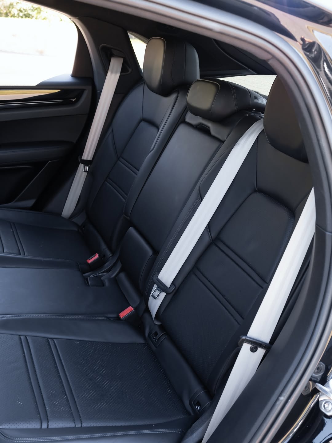 PORSCHE CAYENNE E-HYBRID COUPÉ - Imagem 6