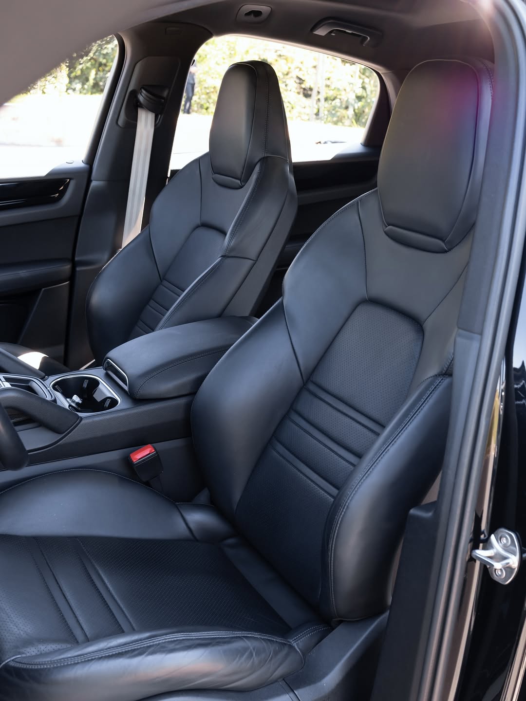 PORSCHE CAYENNE E-HYBRID COUPÉ - Imagem 7