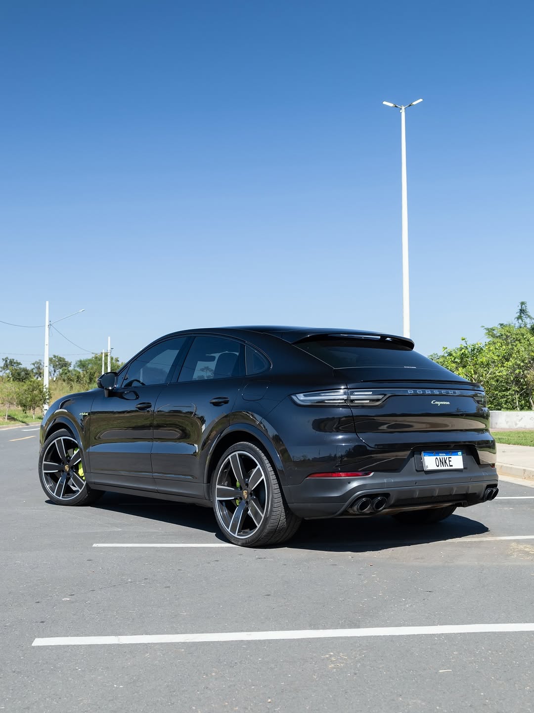 PORSCHE CAYENNE E-HYBRID COUPÉ - Imagem 9