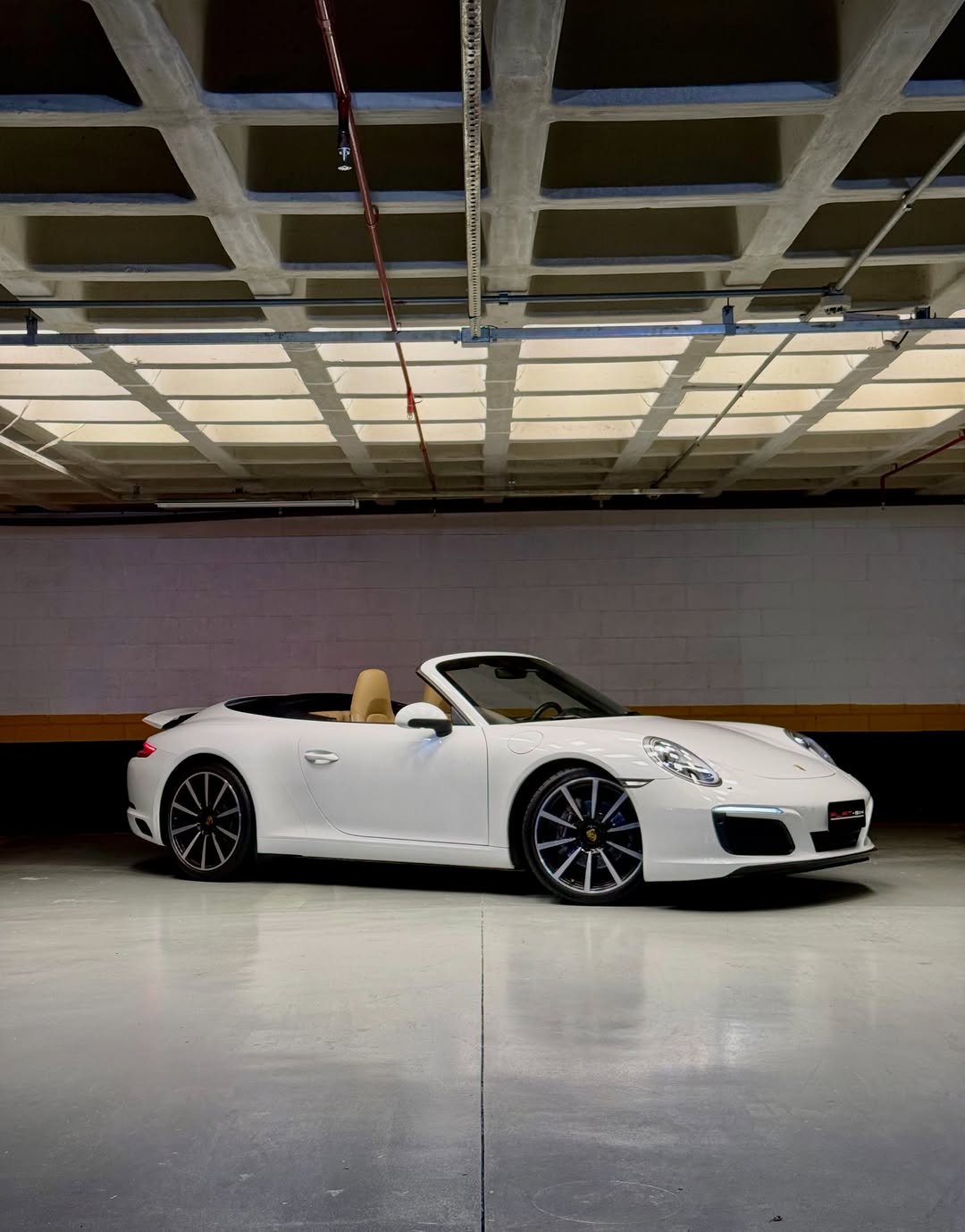 PORSCHE 911 CARRERA - Imagem 1