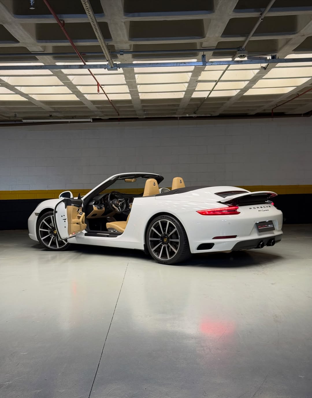 PORSCHE 911 CARRERA - Imagem 17