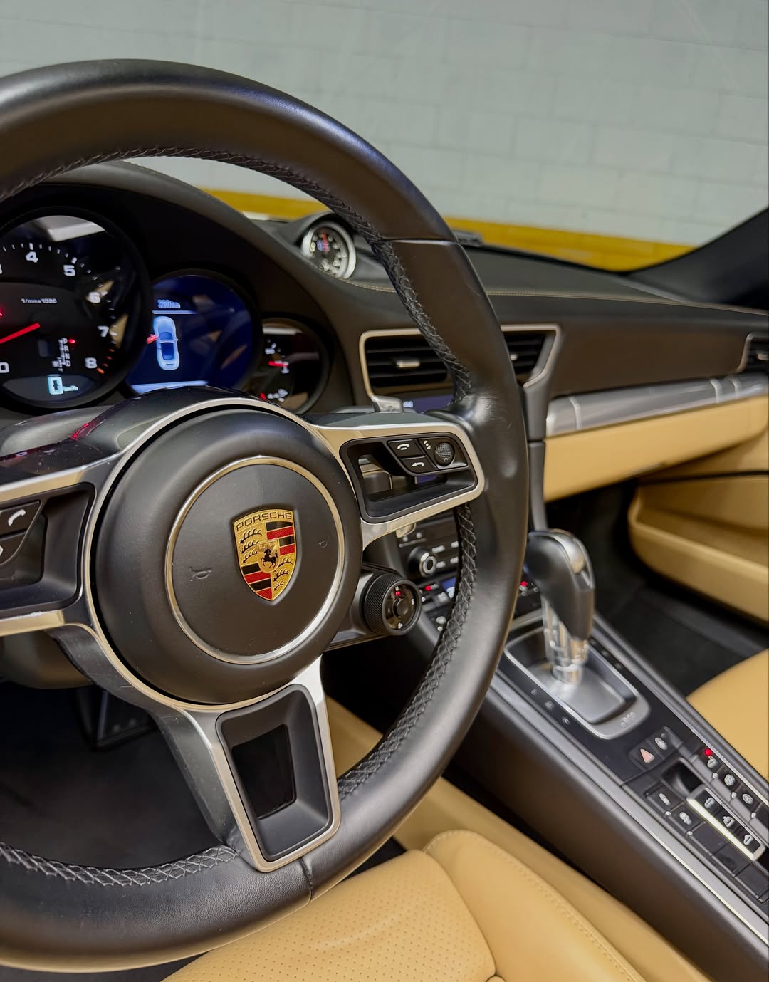 PORSCHE 911 CARRERA - Imagem 10