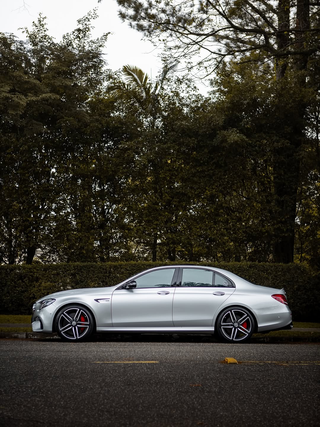 MERCEDES-BENZ E63S AMG - Imagem 6