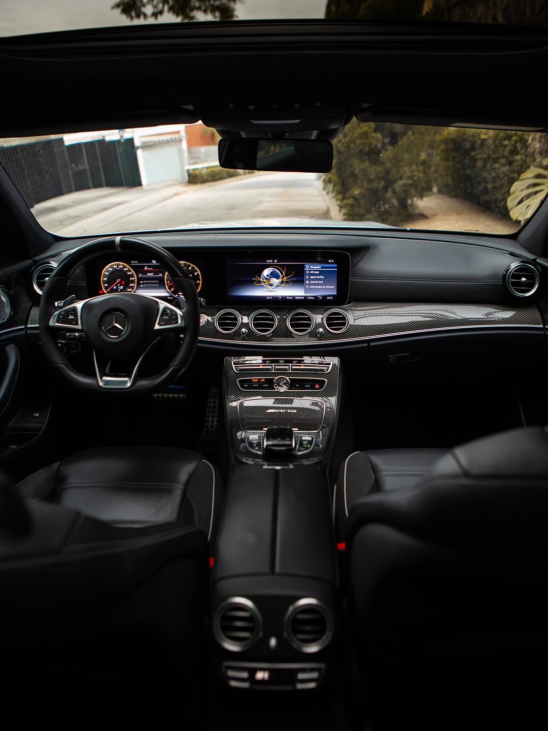 MERCEDES-BENZ E63S AMG - Imagem 10