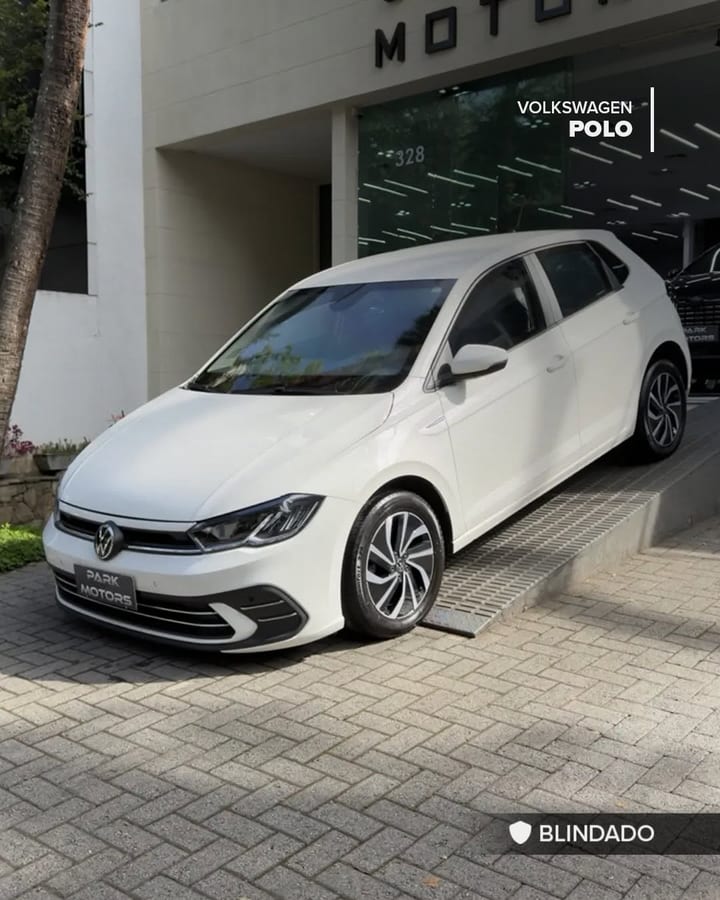 VOLKSWAGEN POLO HIGHLINE