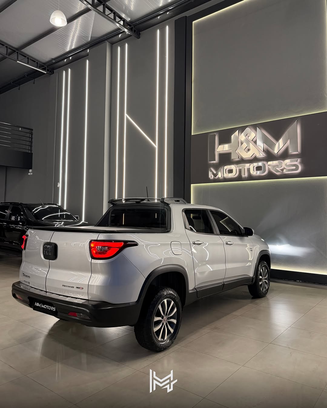 FIAT TORO FREEDOM 4X4 AUTOMÁTICA DIESEL - Imagem 2