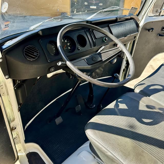 VOLKSWAGEN KOMBI PICKUP - Imagem 9