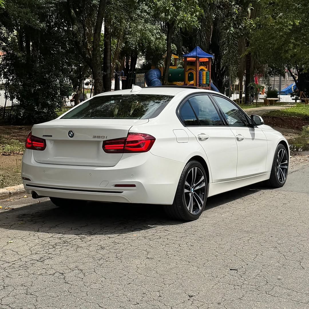 BMW 320I SPORT GP PLUS - Imagem 3