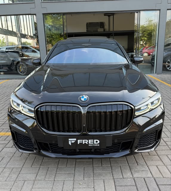 BMW 745LE M SPORT - Imagem 4
