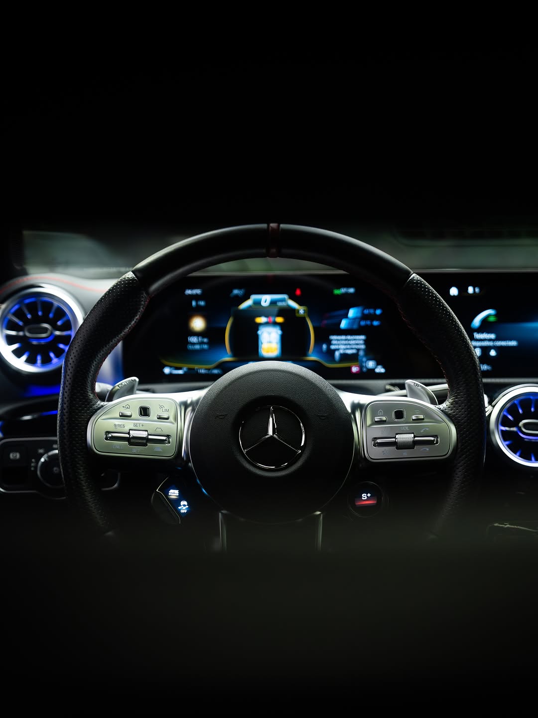 MERCEDES-BENZ CLA 35 AMG - Imagem 4