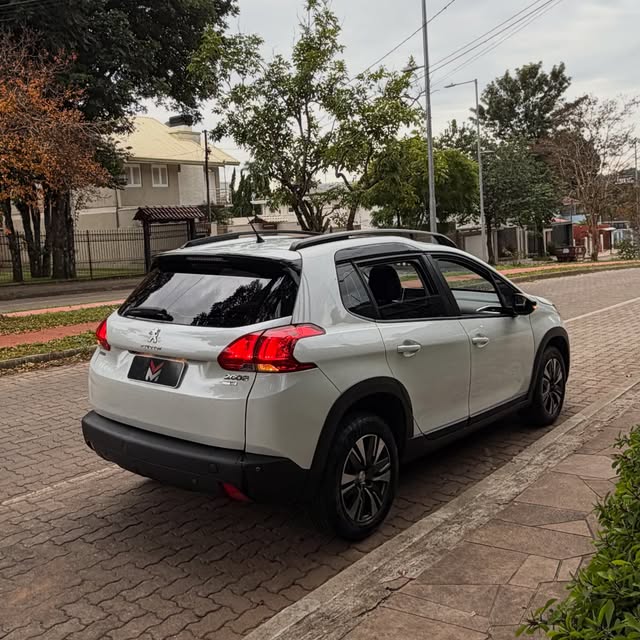 PEUGEOT 2008 GRIFFE - Imagem 8