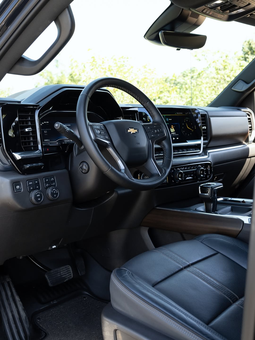 CHEVROLET SILVERADO HIGH COUNTRY - Imagem 11