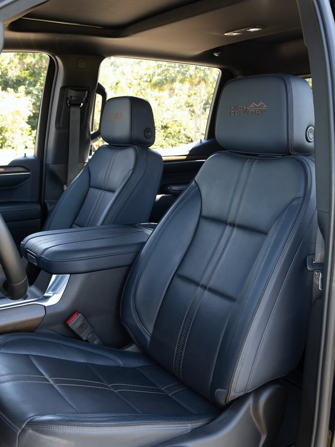 CHEVROLET SILVERADO HIGH COUNTRY - Imagem 6