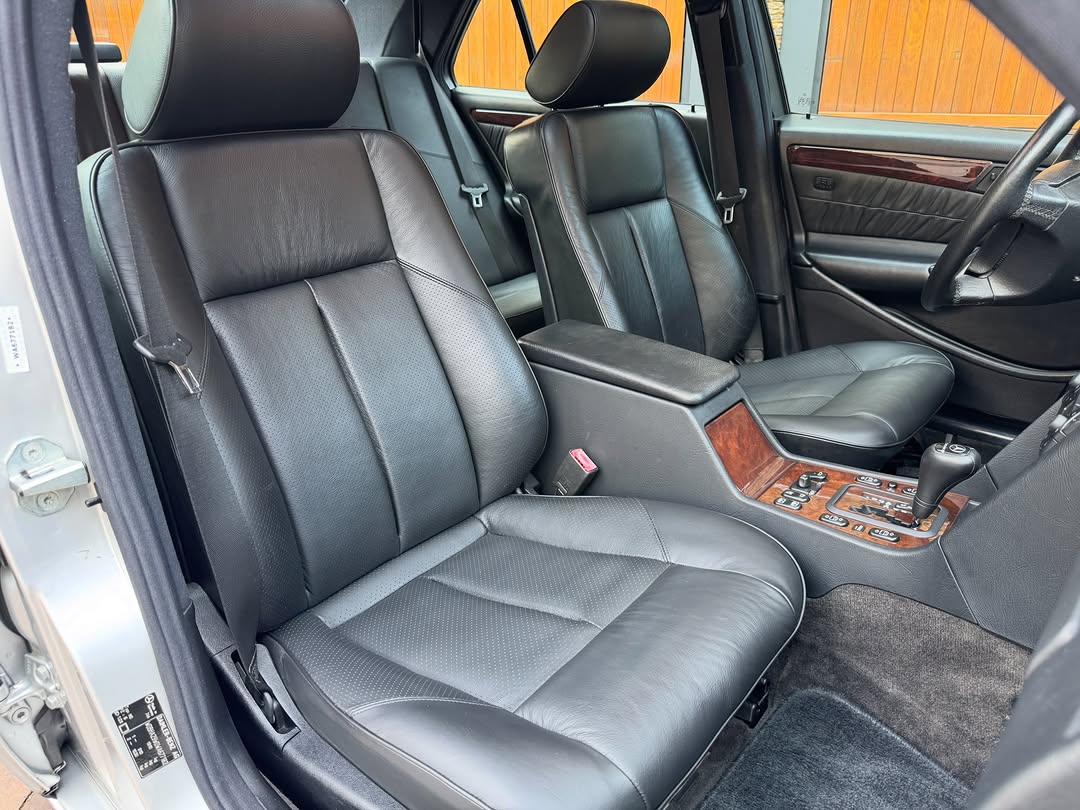 MERCEDES-BENZ C280 ELEGANCE - Imagem 13