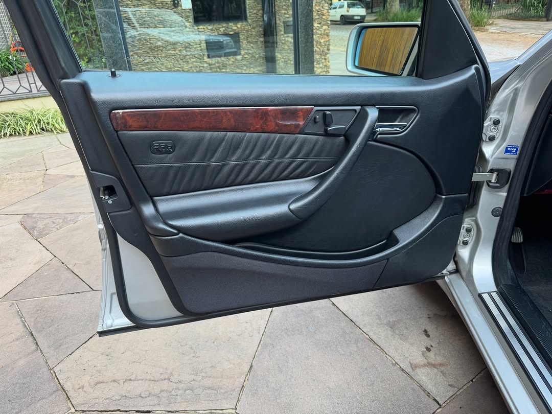 MERCEDES-BENZ C280 ELEGANCE - Imagem 16