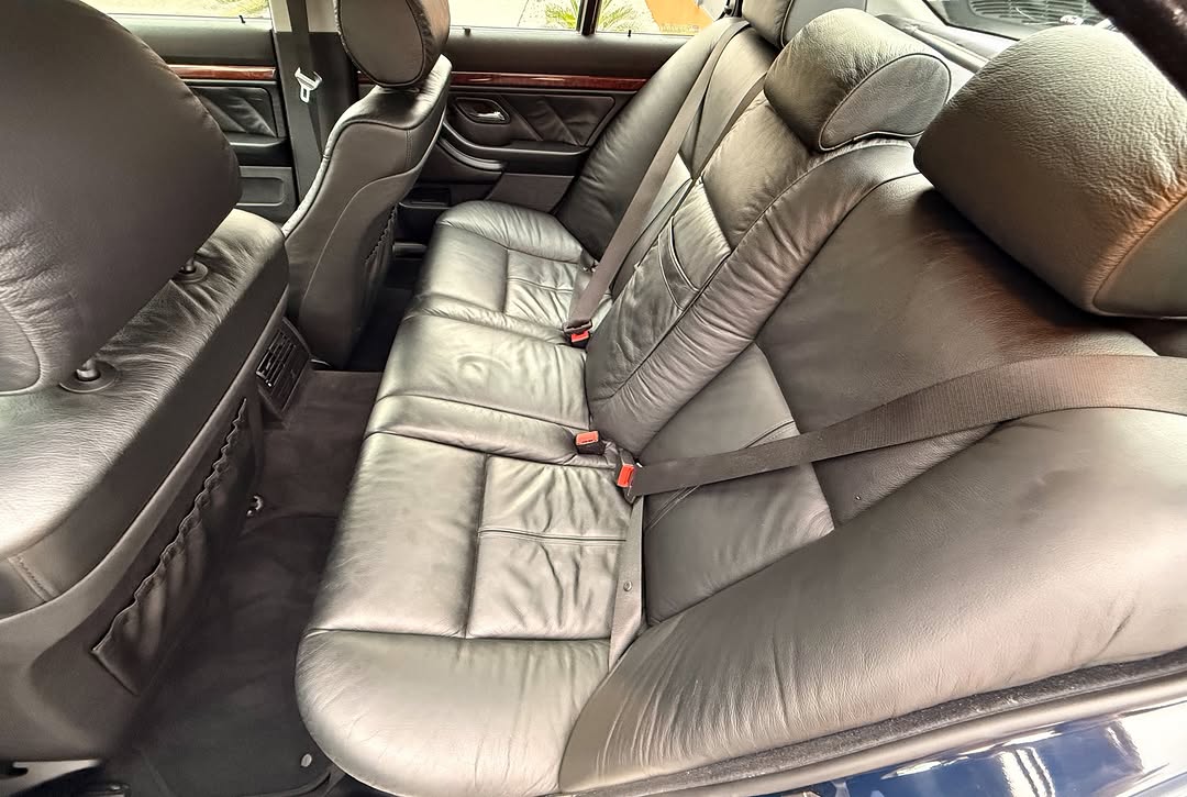 BMW 528I - Imagem 11
