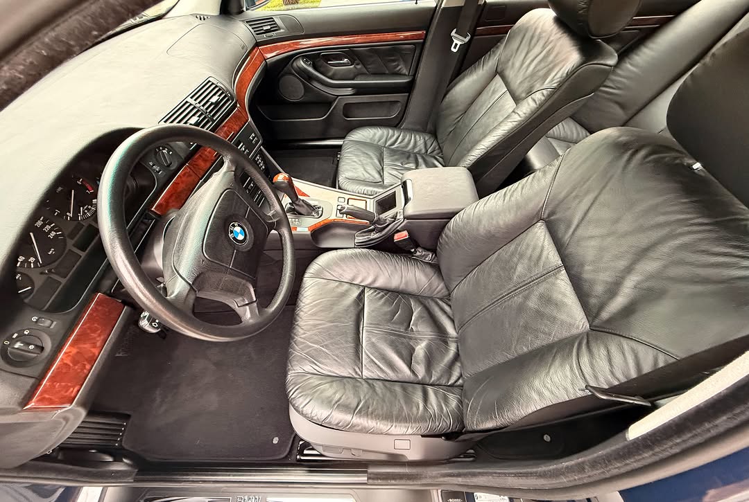 BMW 528I - Imagem 8