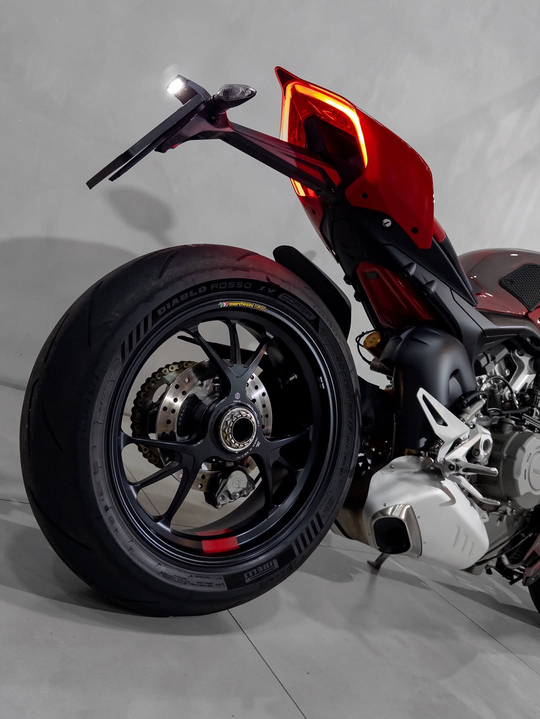 DUCATI STREETFIGHTER V4 V4 S - Imagem 4