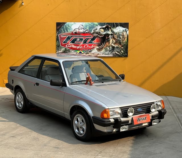 FORD ESCORT XR3 - Imagem 1