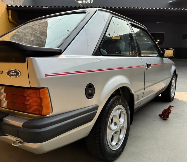 FORD ESCORT XR3 - Imagem 3