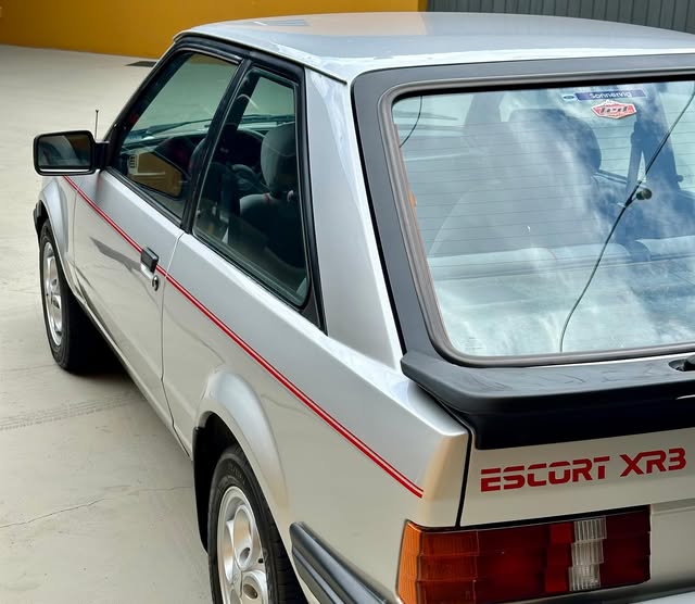 FORD ESCORT XR3 - Imagem 4