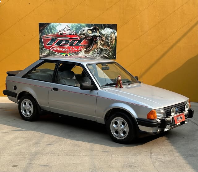 FORD ESCORT XR3 - Imagem 8