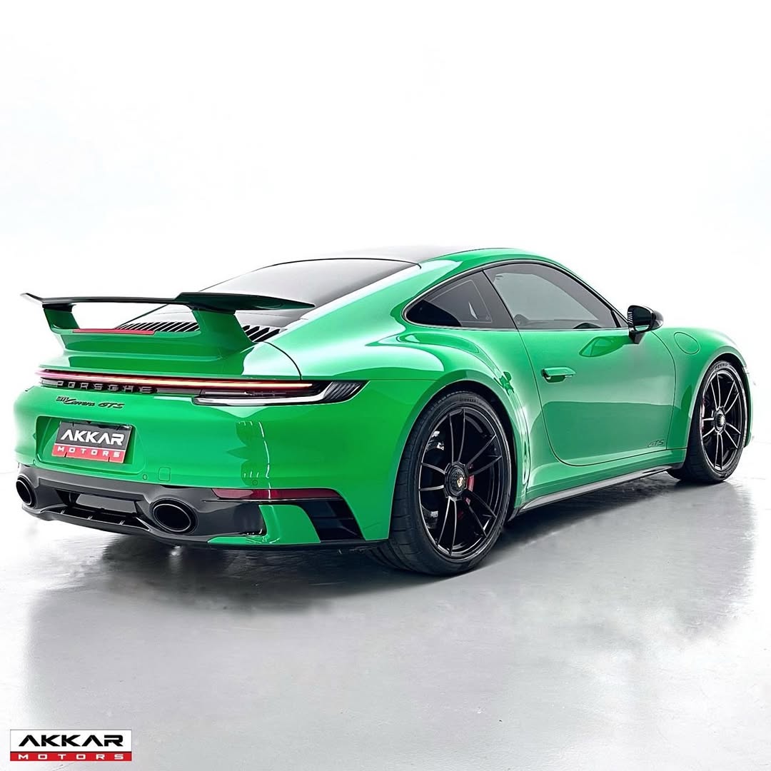 PORSCHE 911 CARRERA GTS - Imagem 2