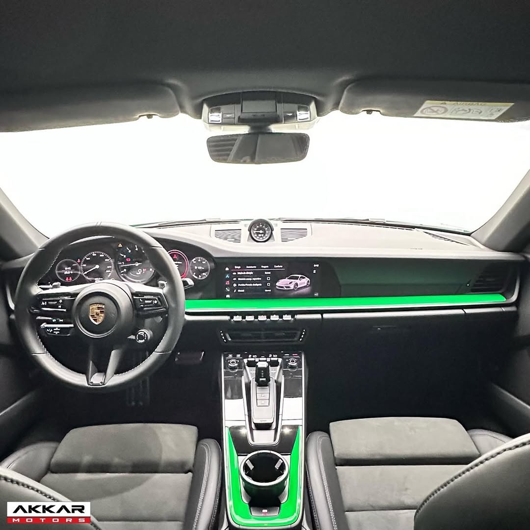 PORSCHE 911 CARRERA GTS - Imagem 7