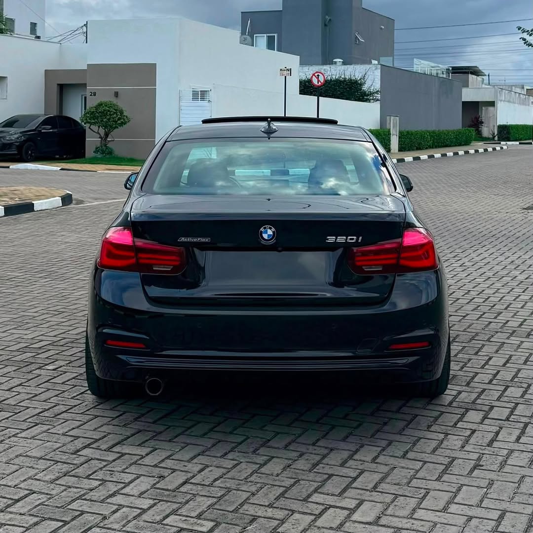 BMW 320I SPORT GP PLUS - Imagem 4