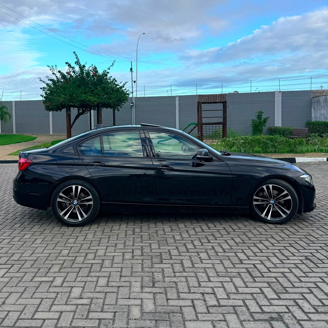 BMW 320I SPORT GP PLUS - Imagem 6