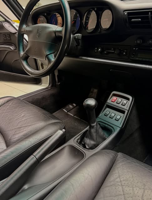 PORSCHE 911 CARRERA - Imagem 12