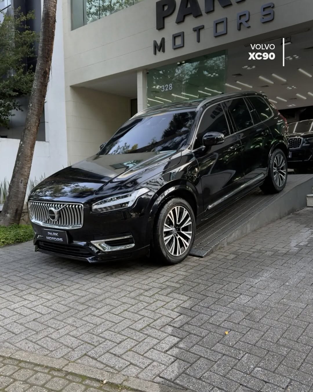 VOLVO XC90 T8 MOMENTUM AWD - Imagem 1
