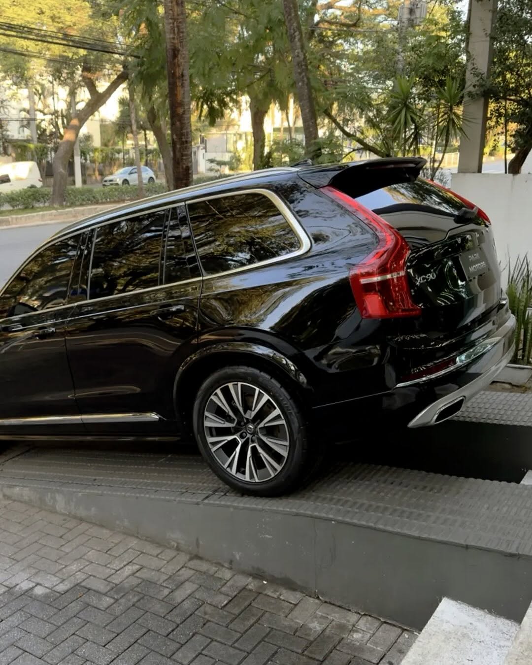 VOLVO XC90 T8 MOMENTUM AWD - Imagem 7