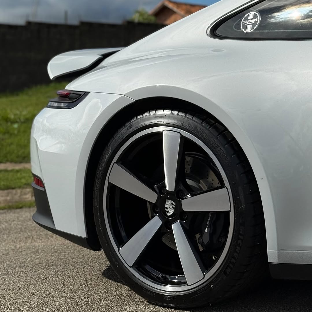 PORSCHE 911 CARRERA - Imagem 3