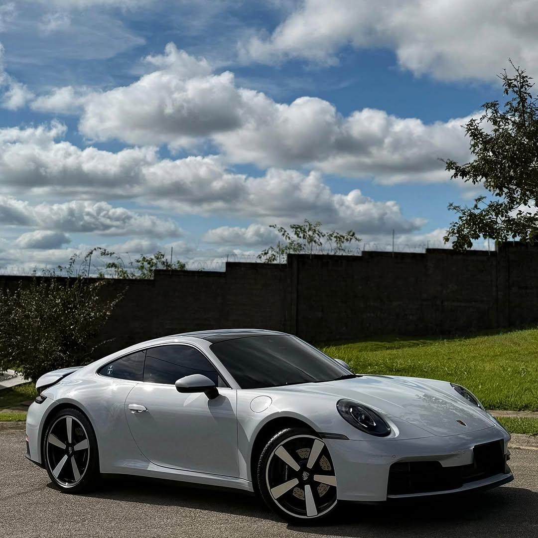 PORSCHE 911 CARRERA - Imagem 5