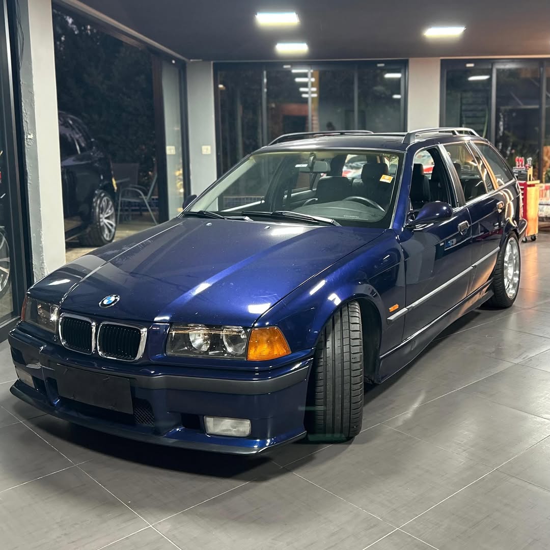 BMW 323I - Imagem 3