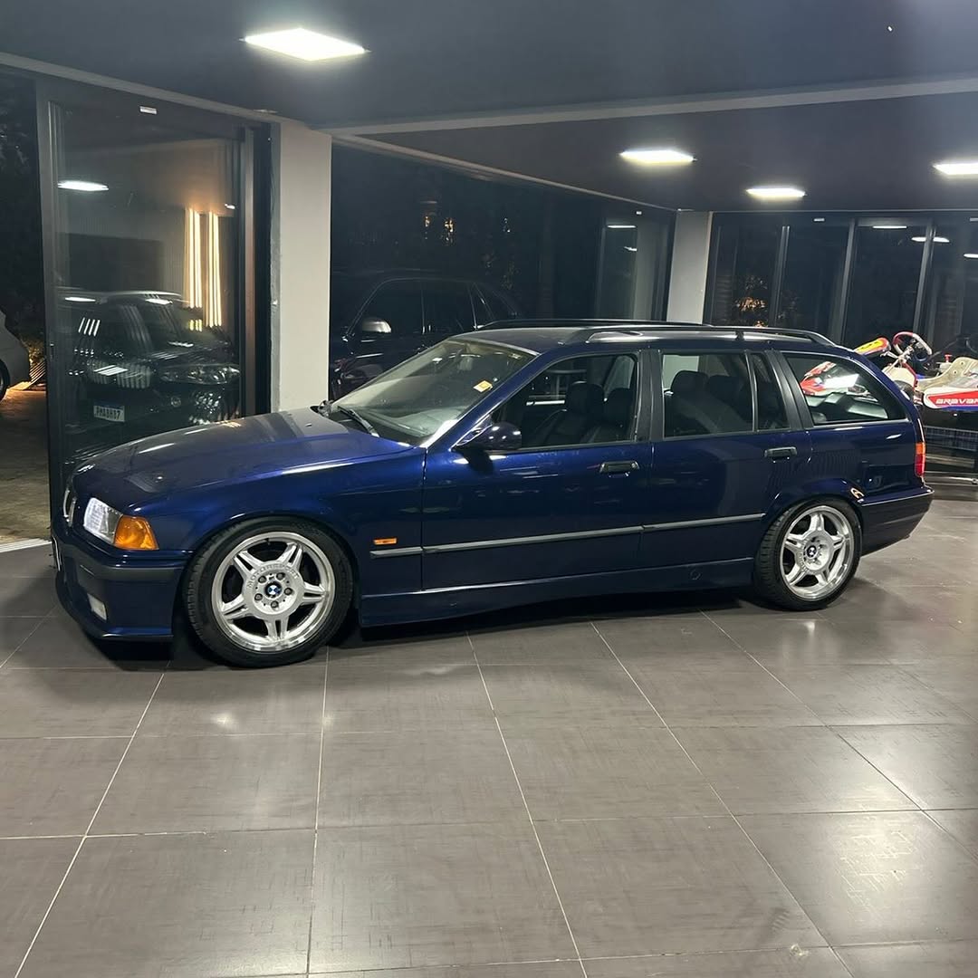 BMW 323I - Imagem 8