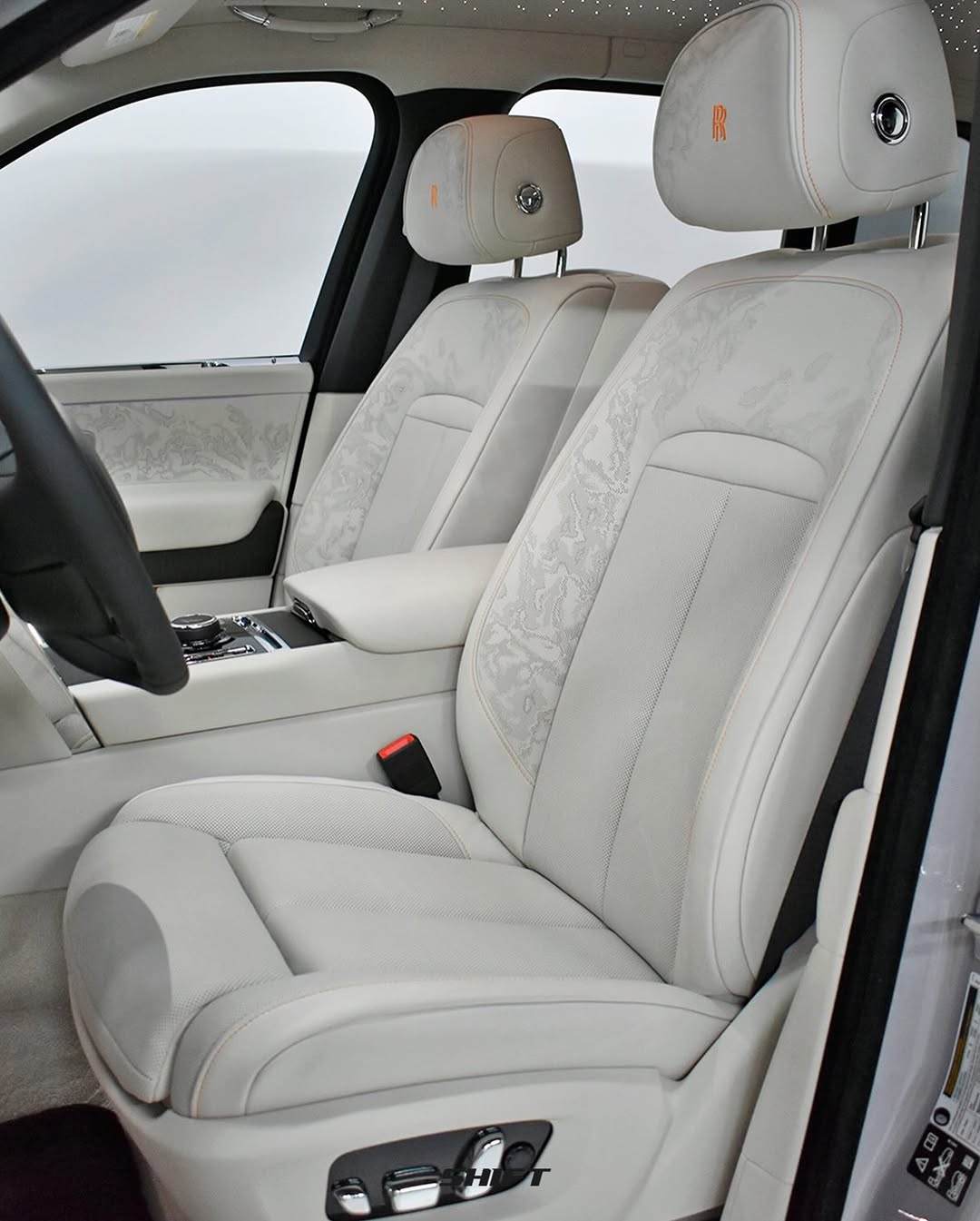 ROLLS-ROYCE CULLINAN - Imagem 6