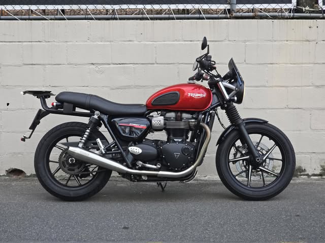 TRIUMPH STREET TWIN - Imagem 2