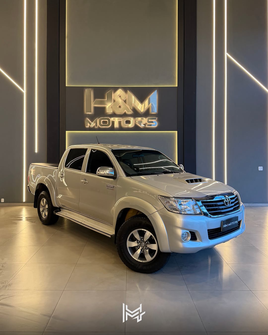 TOYOTA HILUX SRV 4X4 DIESEL AUT. - Imagem 1