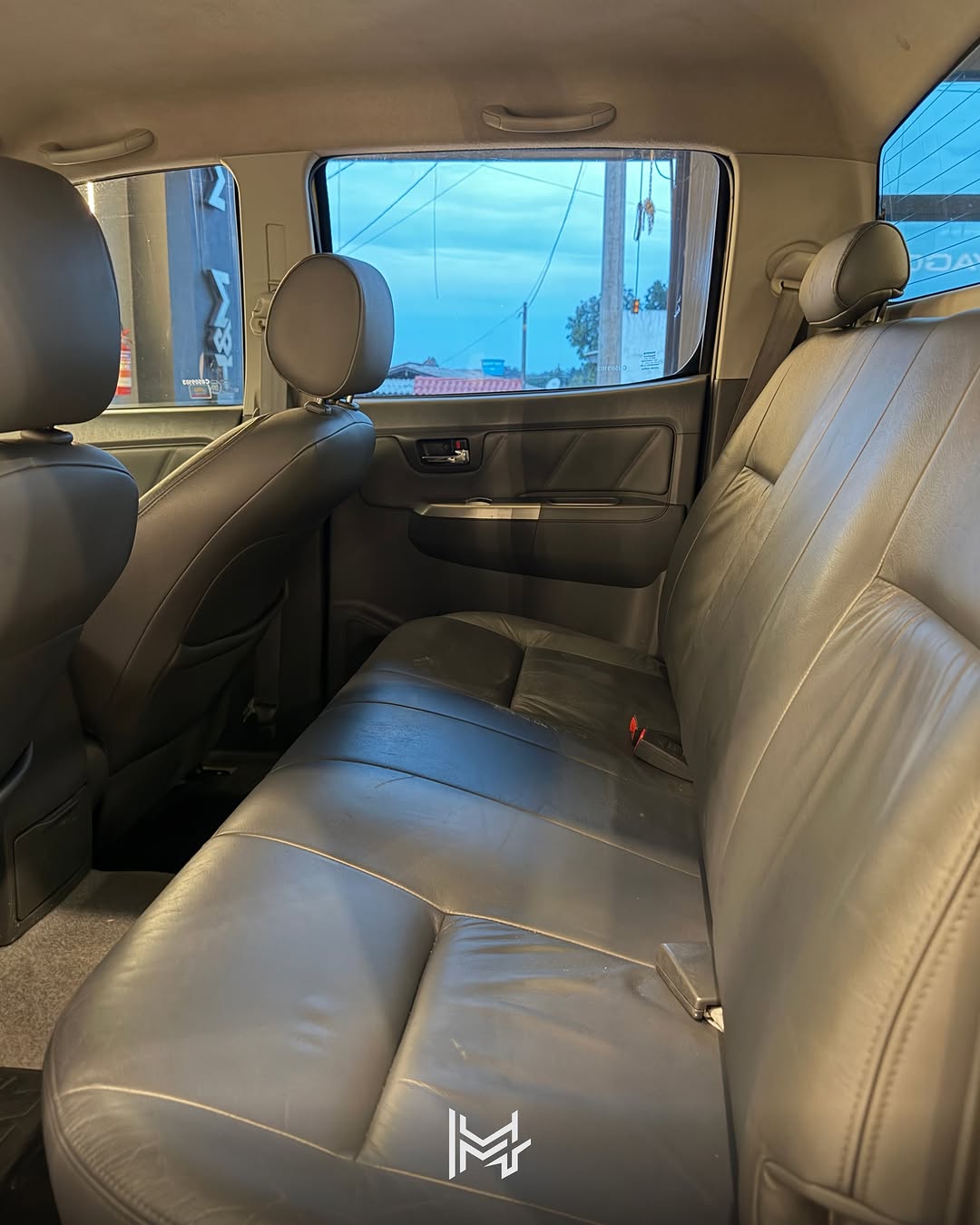 TOYOTA HILUX SRV 4X4 DIESEL AUT. - Imagem 4