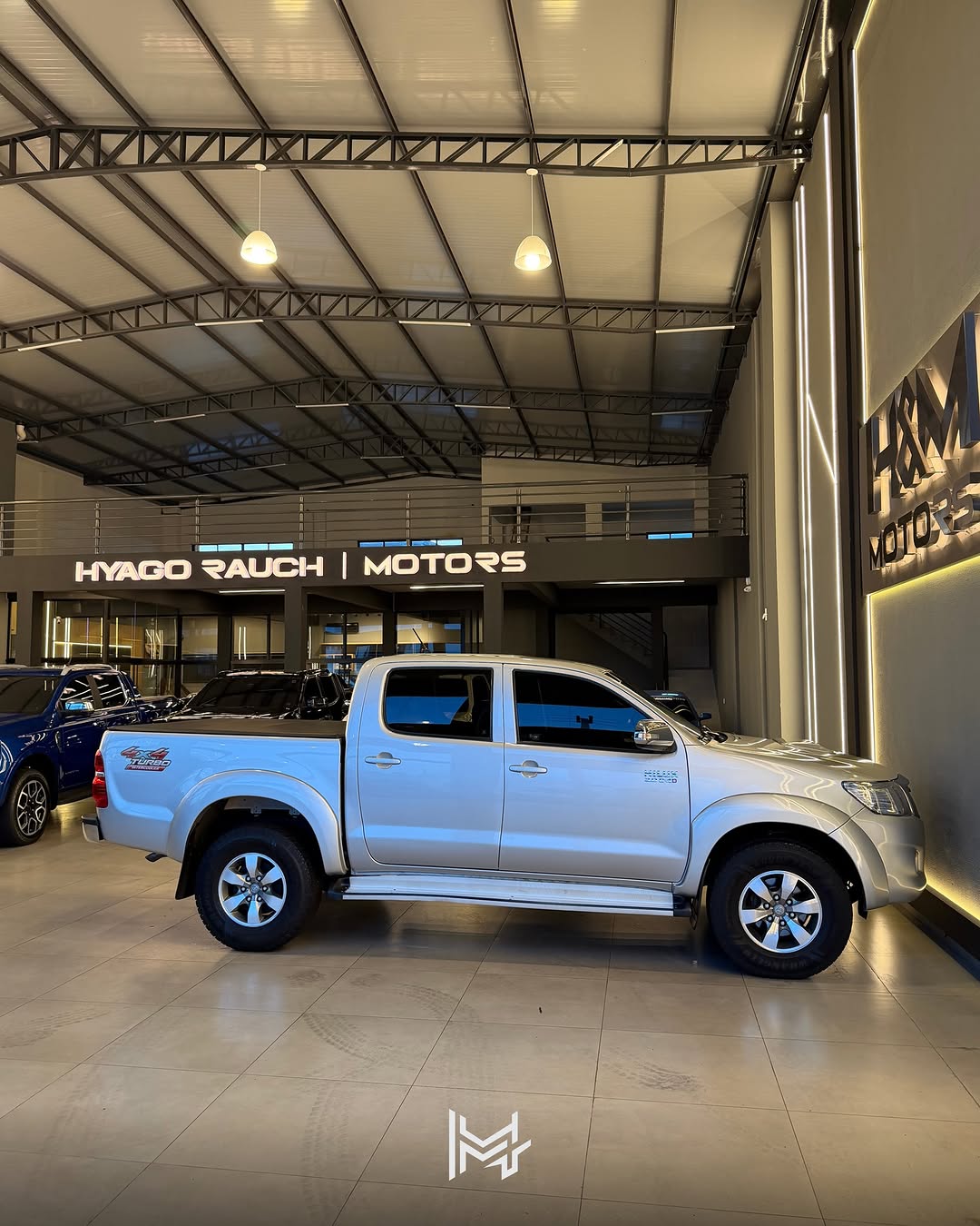 TOYOTA HILUX SRV 4X4 DIESEL AUT. - Imagem 8