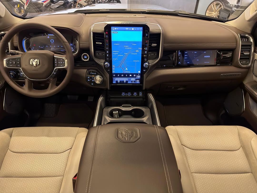RAM 1500 LARAMIE - Imagem 11
