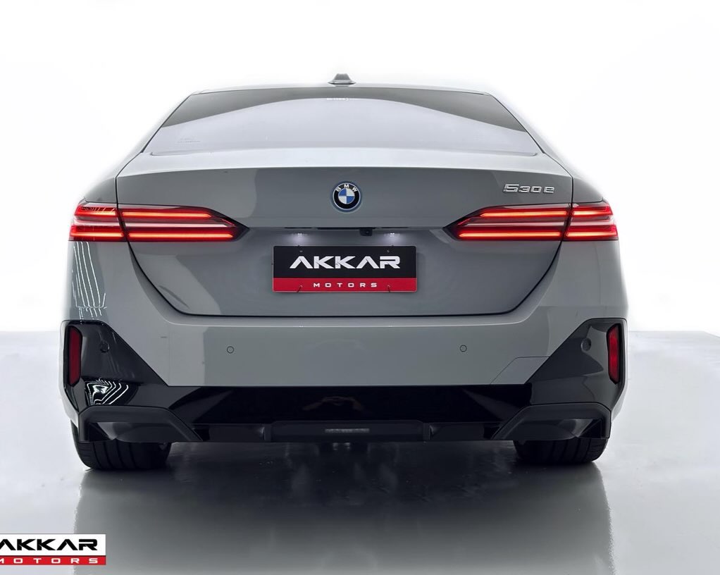 BMW 530E M SPORT - Imagem 3