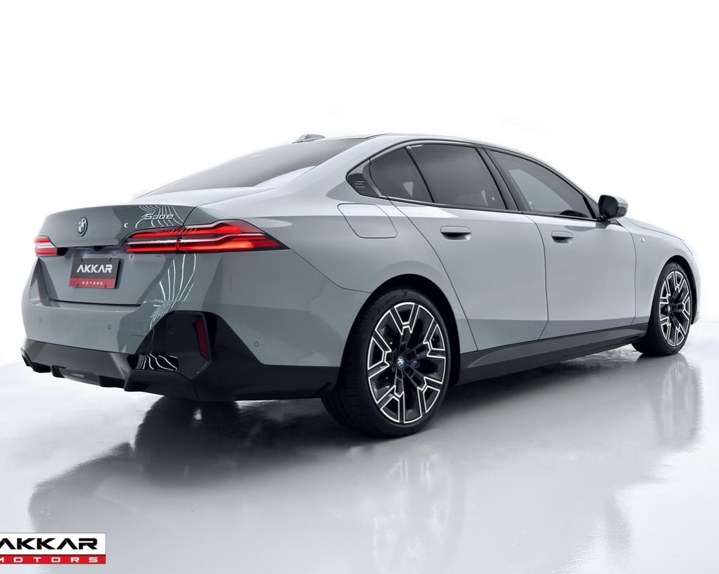 BMW 530E M SPORT - Imagem 5
