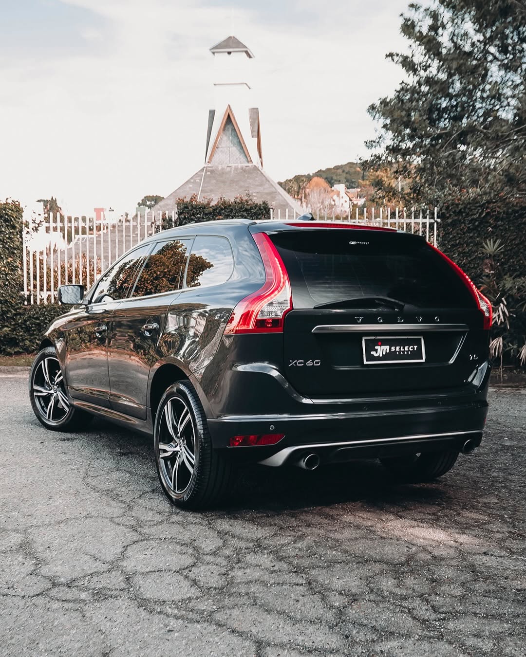 VOLVO XC60 R-DESIGN T5 2.0 TURBO - Imagem 2